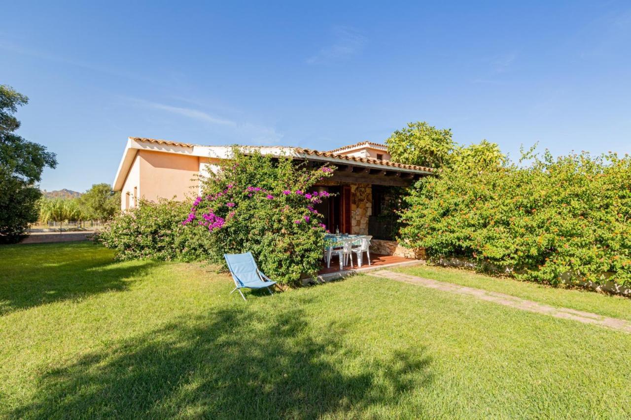 Appartamento Trilocale Le Canne 6 Posti Letto Con Giardino 圣特奥多罗 外观 照片